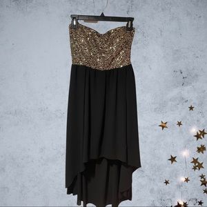 Gold glittery sparking strapless dress